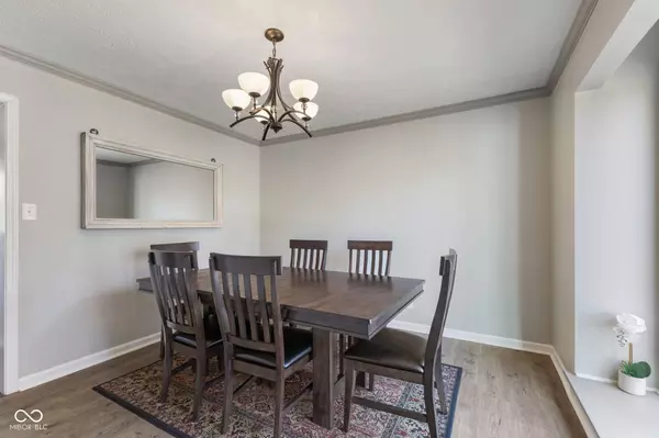 8815 Fathom Crest, Indianapolis, IN 46256