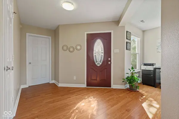 10275 Memorial Knoll DR, Indianapolis, IN 46234