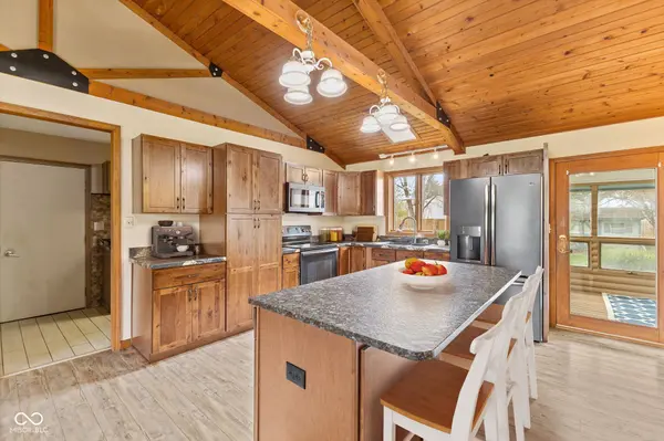 6251 W 300 S, New Palestine, IN 46163