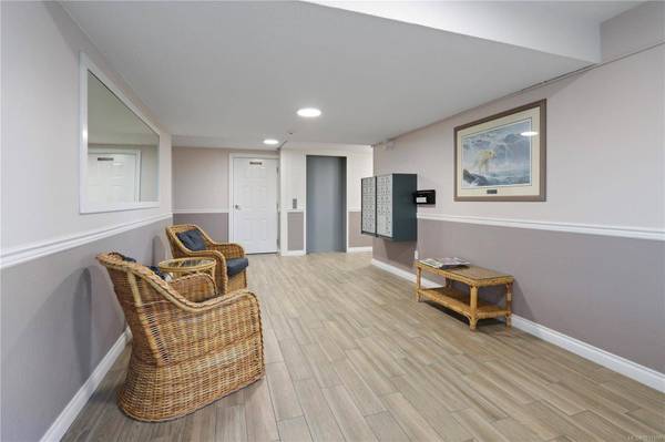 9942 Daniel St #407, Chemainus, BC V0R 1K1