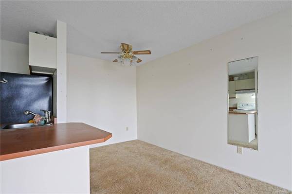 9942 Daniel St #407, Chemainus, BC V0R 1K1