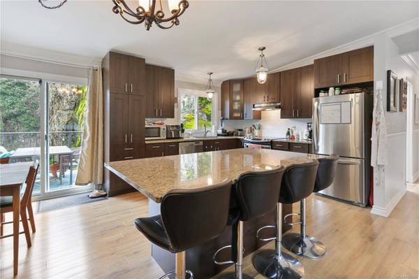 3313 Barrington Rd, Nanaimo, BC V9T 5R5