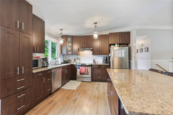 3313 Barrington Rd, Nanaimo, BC V9T 5R5