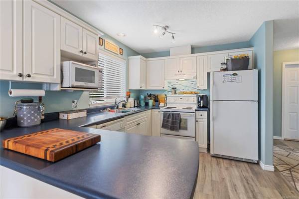 4895 Fairbrook Cres, Nanaimo, BC V9T 6L6