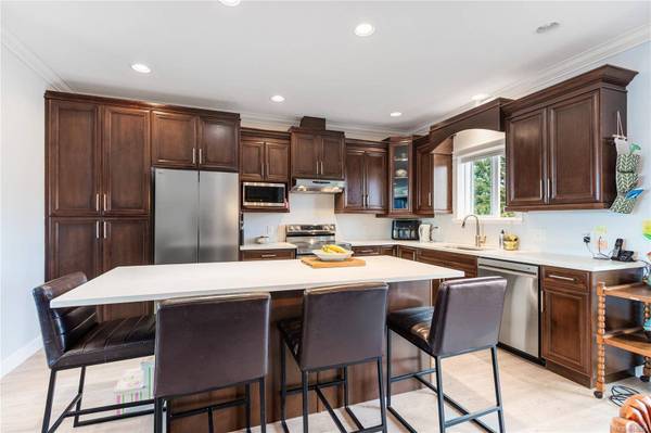 2152 Lark Cres, Nanaimo, BC V9S 5J8