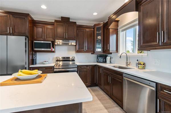 2152 Lark Cres, Nanaimo, BC V9S 5J8
