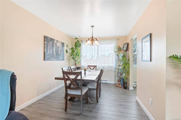 3735 Cottleview Dr, Nanaimo, BC V9T 4C4