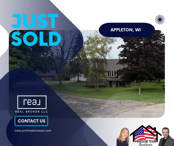 A big congratulations to our buyers on their new home!