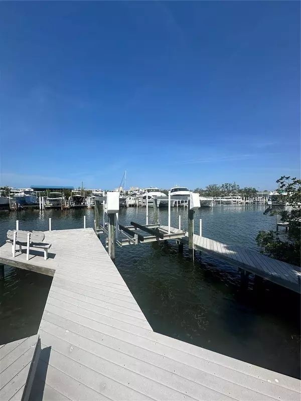 1311 SEA GULL DR S, St Petersburg, FL 33707