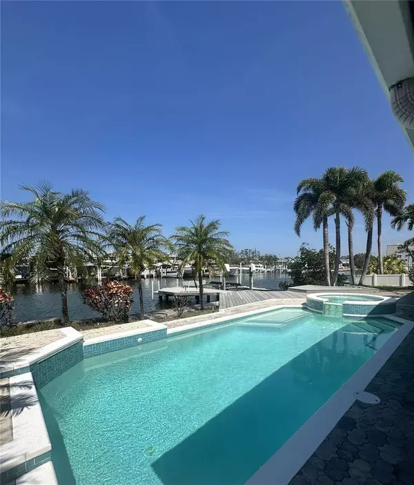 1311 SEA GULL DR S, St Petersburg, FL 33707