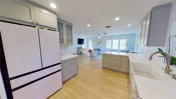 1200 47TH ST N, St Petersburg, FL 33713