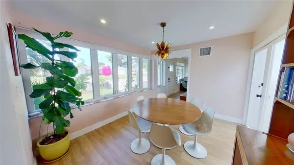 1200 47TH ST N, St Petersburg, FL 33713