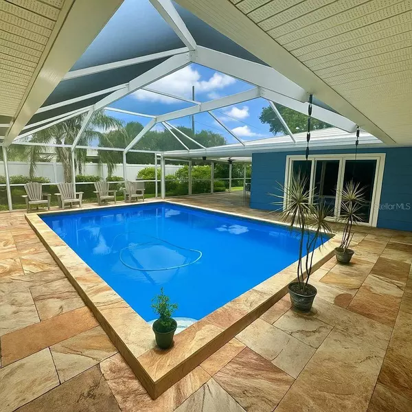 7230 17TH LN N, St Petersburg, FL 33702