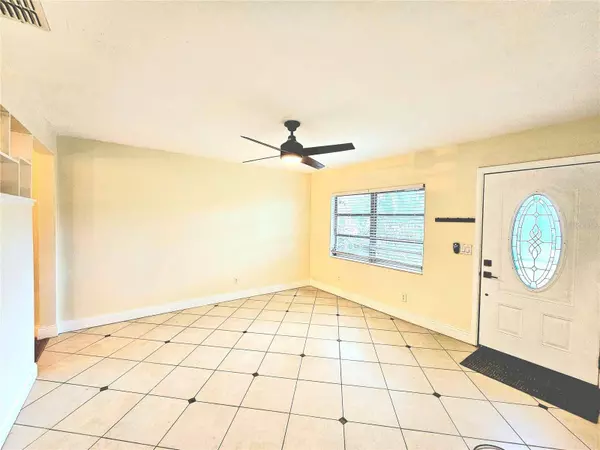 5924 DARTMOUTH AVE N, St Petersburg, FL 33710