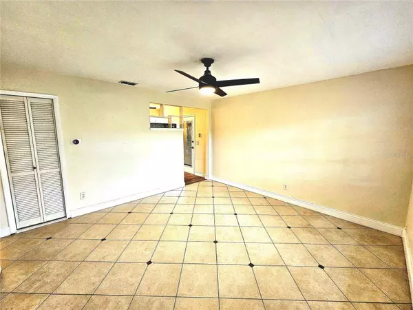 5924 DARTMOUTH AVE N, St Petersburg, FL 33710