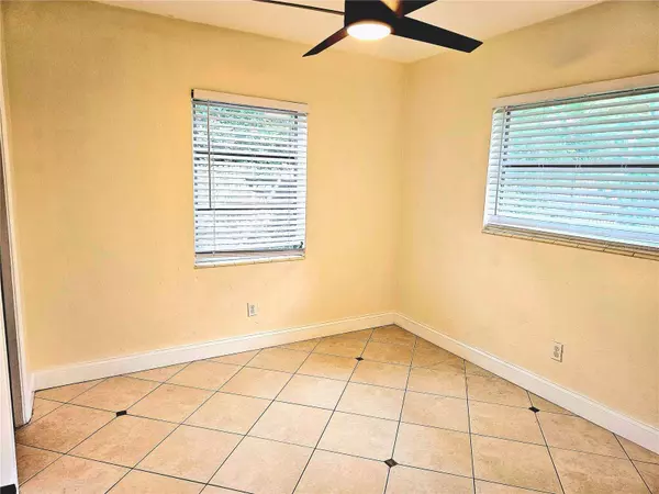 5924 DARTMOUTH AVE N, St Petersburg, FL 33710