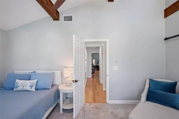 3140 N CANAL DR, Palm Harbor, FL 34684