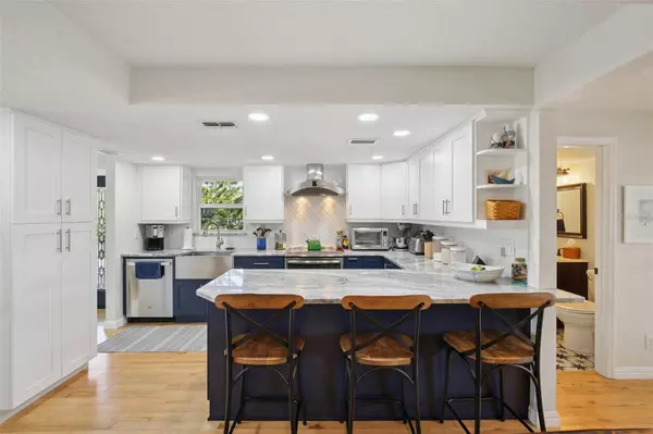 3140 N CANAL DR, Palm Harbor, FL 34684