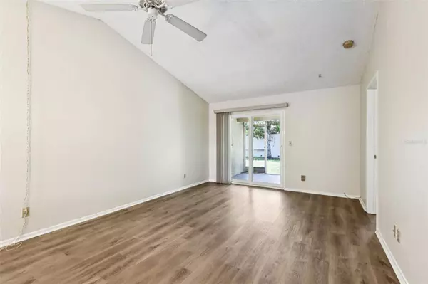 10780 43RD ST N #702, Clearwater, FL 33762