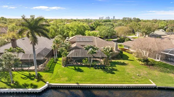 4731 COCONUT PALM CIR NE, St Petersburg, FL 33703