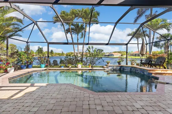 4731 COCONUT PALM CIR NE, St Petersburg, FL 33703