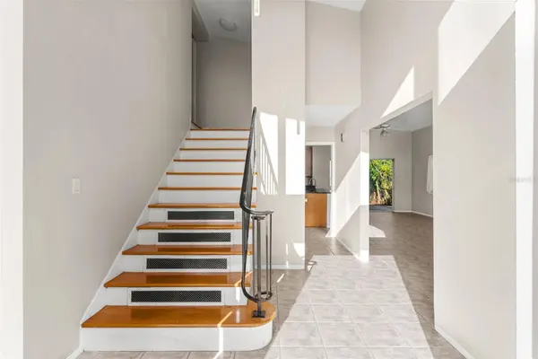 7887 9TH AVE S, St Petersburg, FL 33707