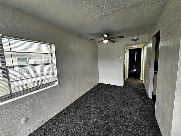 5924 5TH AVE N #7, St Petersburg, FL 33710