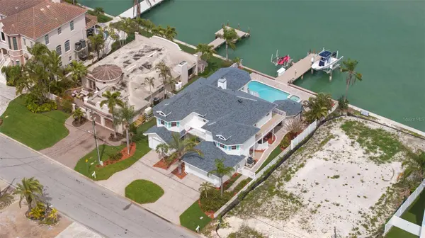 11445 9TH ST E, Treasure Island, FL 33706