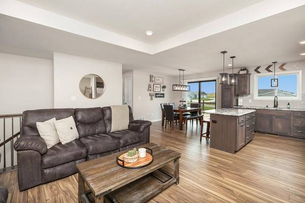 724 9th ST, Wanamingo, MN 55983