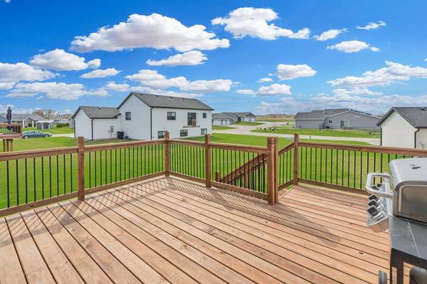 724 9th ST, Wanamingo, MN 55983