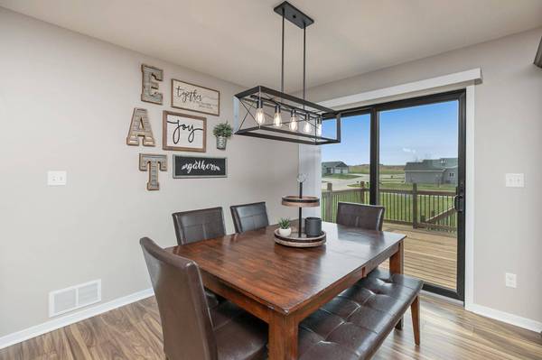 724 9th ST, Wanamingo, MN 55983