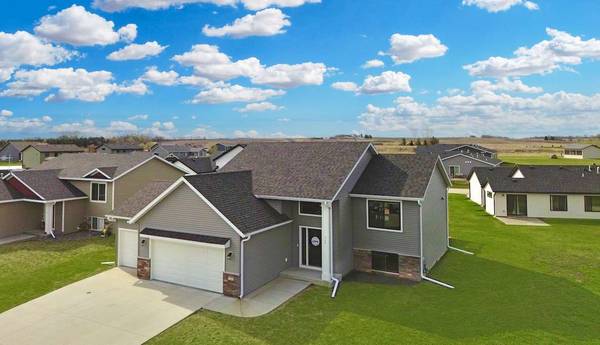 724 9th ST, Wanamingo, MN 55983