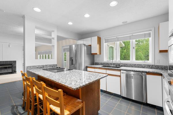 1326 30th ST SW, Rochester, MN 55902