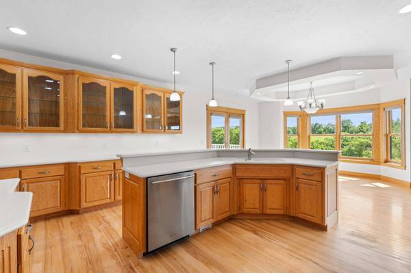 54185 232nd AVE, West Concord, MN 55985