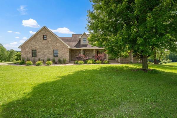 54185 232nd AVE, West Concord, MN 55985