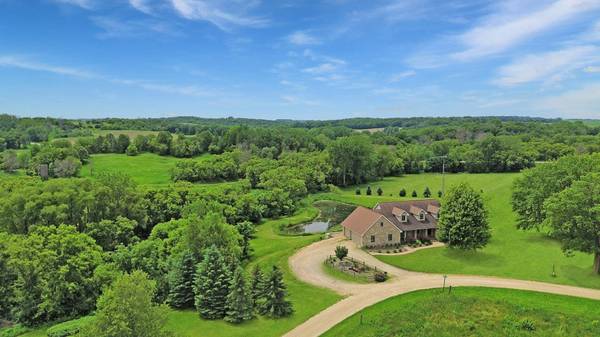 54185 232nd AVE, West Concord, MN 55985