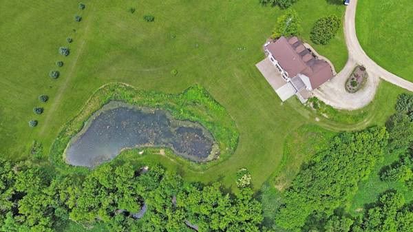 54185 232nd AVE, West Concord, MN 55985