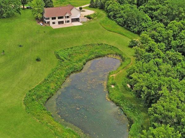 54185 232nd AVE, West Concord, MN 55985