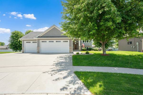 5360 Loon LN NW, Rochester, MN 55901