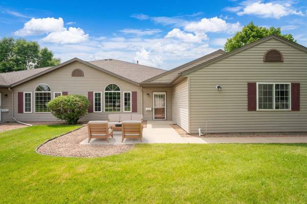 3204 49th ST NW, Rochester, MN 55901