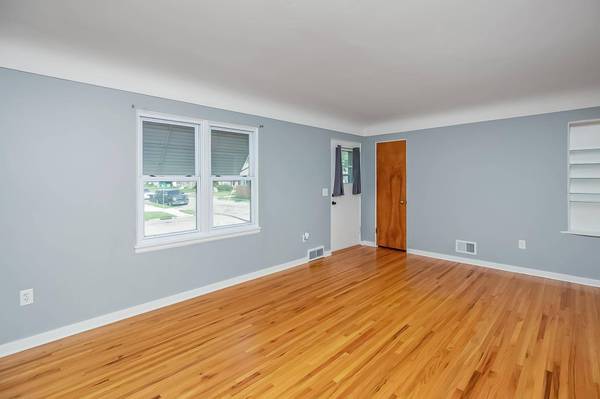 300 15th AVE SE, Rochester, MN 55904