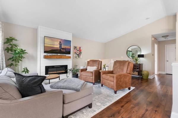 4919 3rd ST NW, Rochester, MN 55901