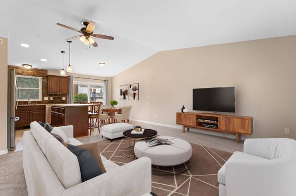 948 41st ST NW, Rochester, MN 55901