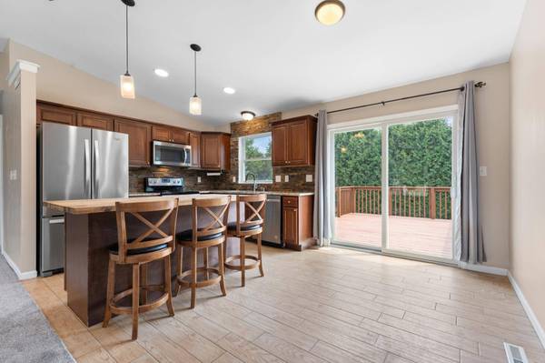 948 41st ST NW, Rochester, MN 55901