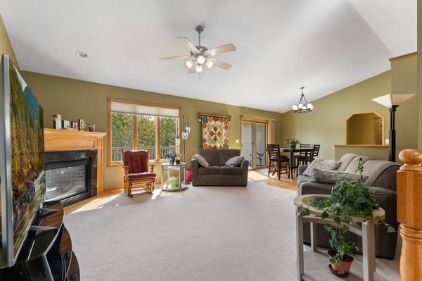 336 Whispering Hills DR, Saint Charles, MN 55972