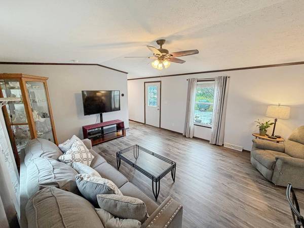 4219 Daffodil AVE SE, Rochester, MN 55904