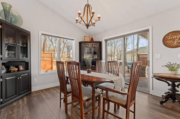 1120 Glendale Hills DR NE, Rochester, MN 55906