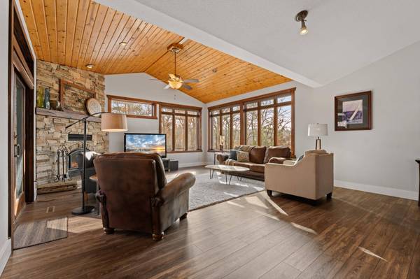 1120 Glendale Hills DR NE, Rochester, MN 55906