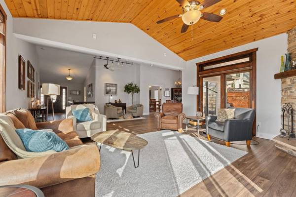 1120 Glendale Hills DR NE, Rochester, MN 55906