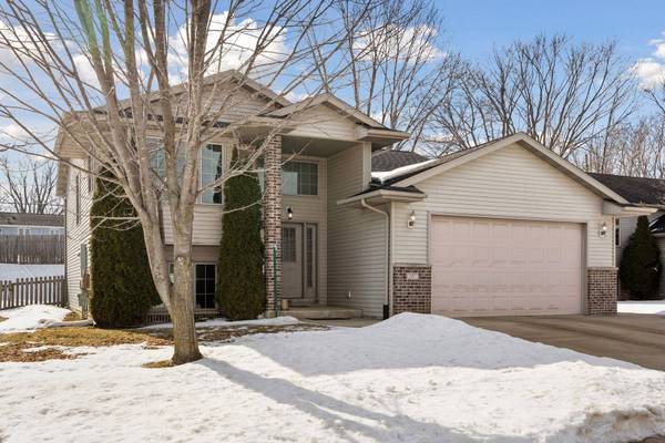 347 Brookestone DR SE, Rochester, MN 55904